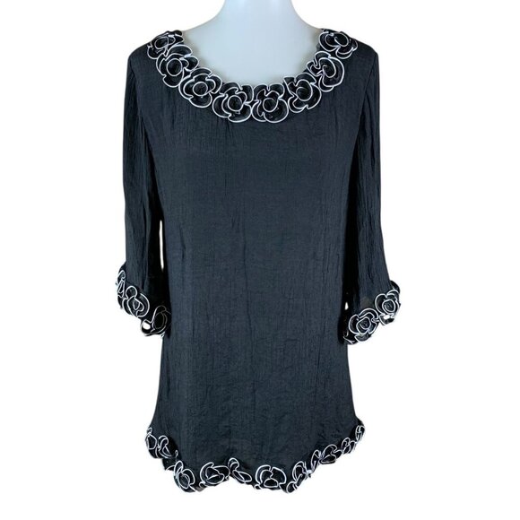 Lady Noiz Black Tunic Top XL Floral Trim Retro Mod Textured Stretchy Knit - Picture 1 of 4